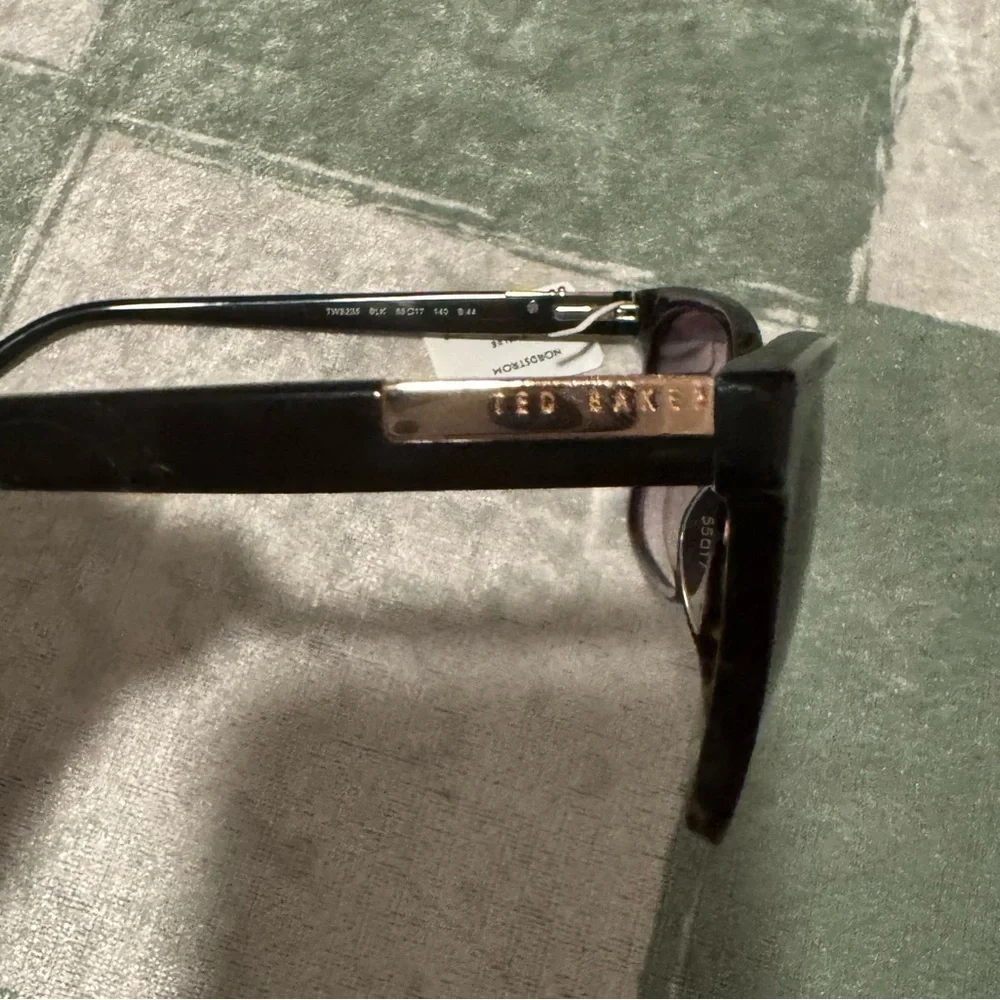 NWT Ted Baker London Black Sunglasses
